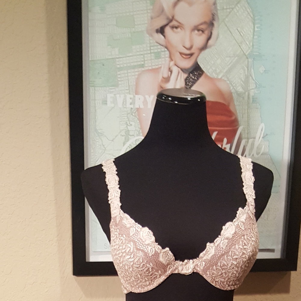 Vingage Intimacy Custom Lace Push Up Bra